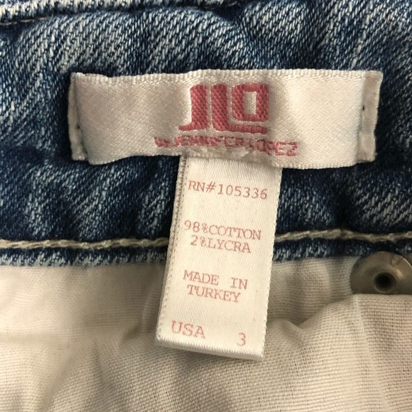 JLo faded distressed capris, size 3 - Picture 8 of 8